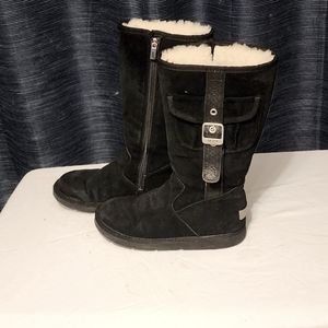 UGG BOOTS SIZE 8